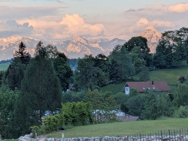 Tele-Blick nach Westen auf den Säuling in der Abendsonne